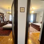 Unique In The Heart Of The דירה *